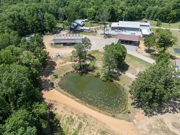 3135 Vanleer Hwy, Charlotte, TN 37036