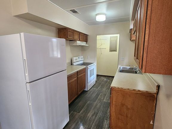 5th image of 1108 Kelly Dr