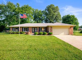 814 Briarwood Dr, Greenwood, IN 46142