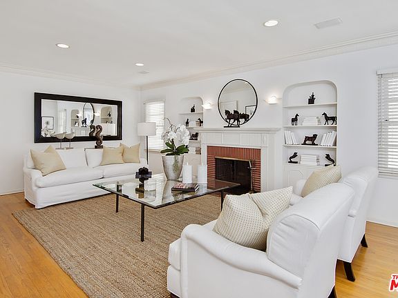 3rd image of 2251 Parnell Ave
