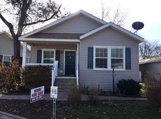 181 Parkwood Rd, Elgin, IL 60123