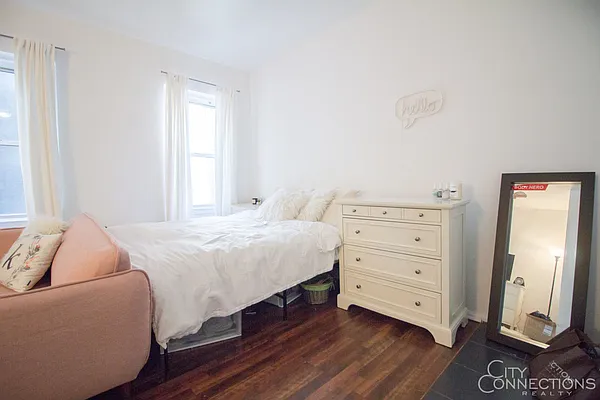 Rented by City Connections Realty | media 12