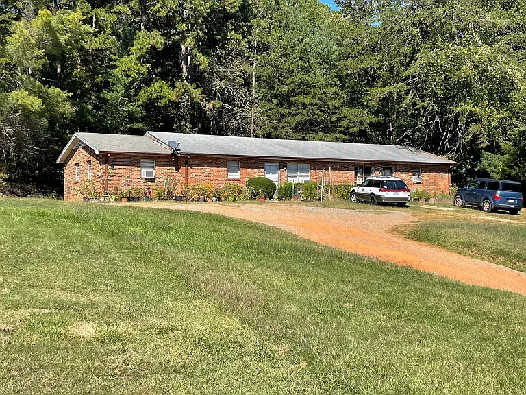 2954 Link Dr — Photo 1