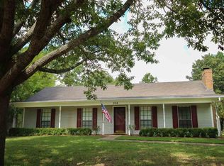 206 Meadowlane Dr, Madison, MS 39110