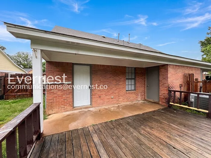 3285 Edenshire Ln — Photo 16