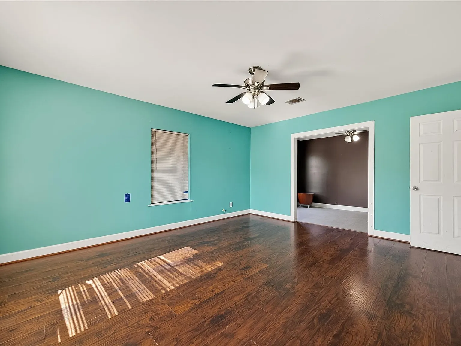 2 bed, 1020 sqft, $1,200 — Photo 2