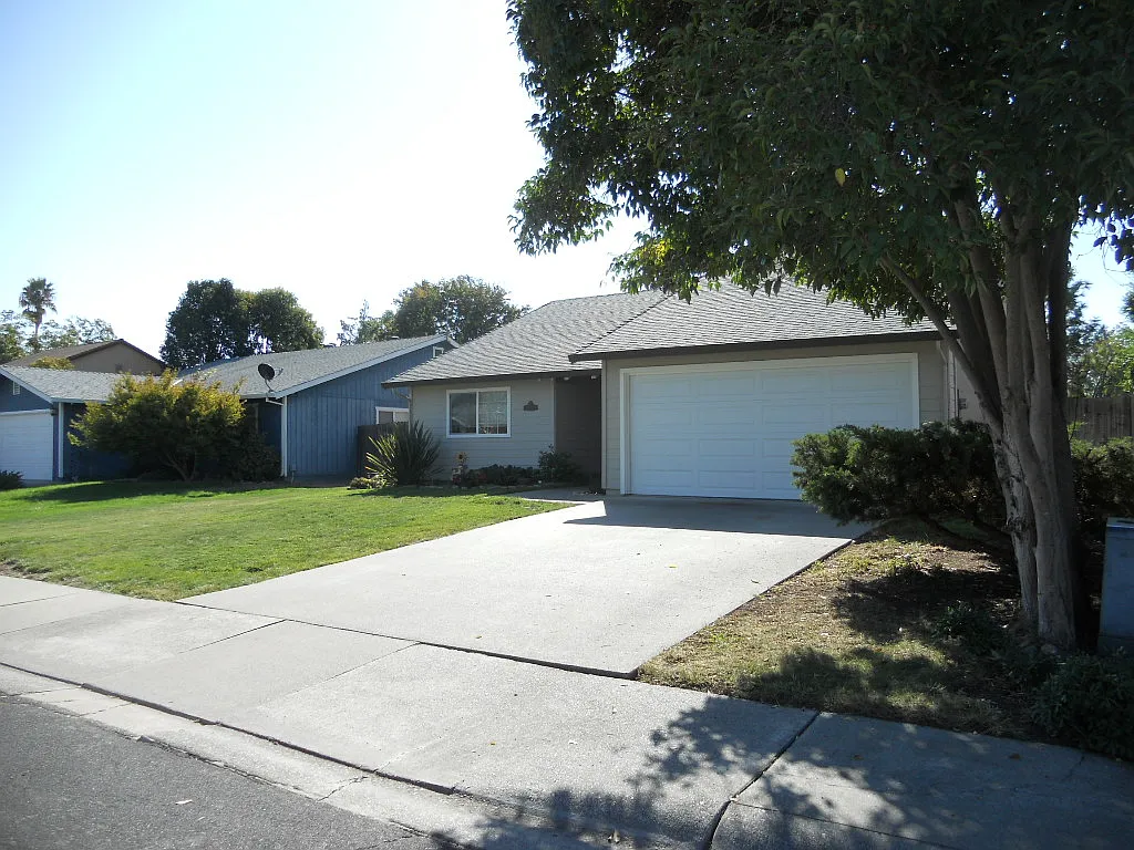 2962 Renee Ct photo 1