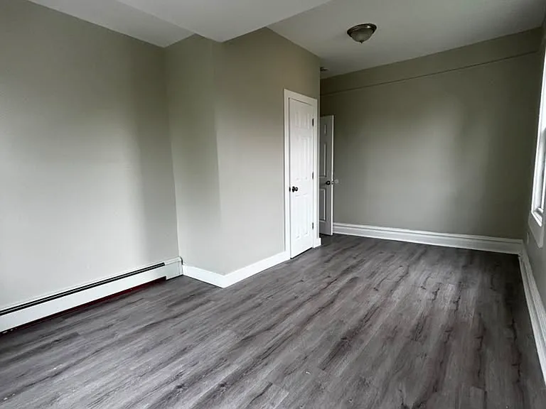 27 N Munn Ave #2 — Photo 4
