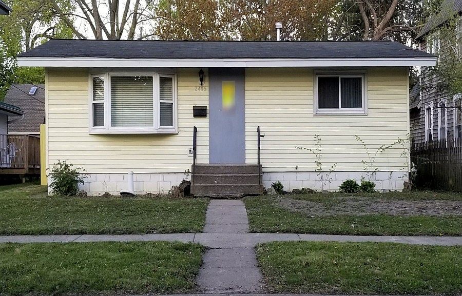 1st image of 2405 25th Ave S