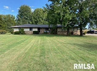 1810 Garretts Prairie Rd, West Frankfort, IL 62896