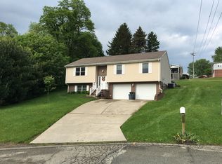 320 Paul Dr, Lower Burrell, PA