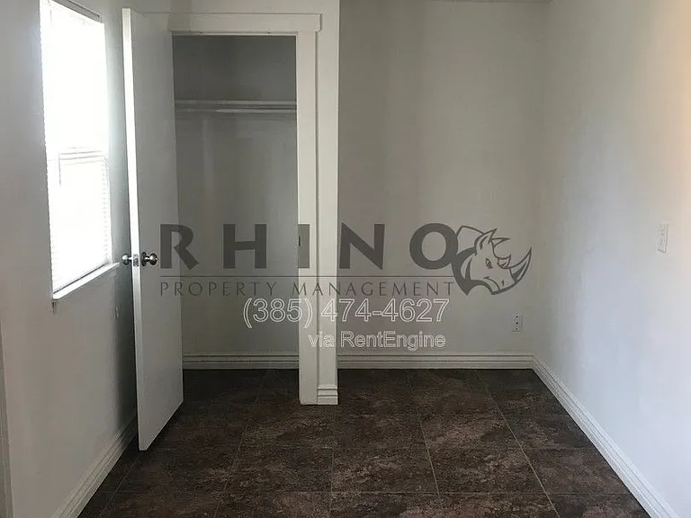 2885 Van Buren Ave #3 — Photo 7