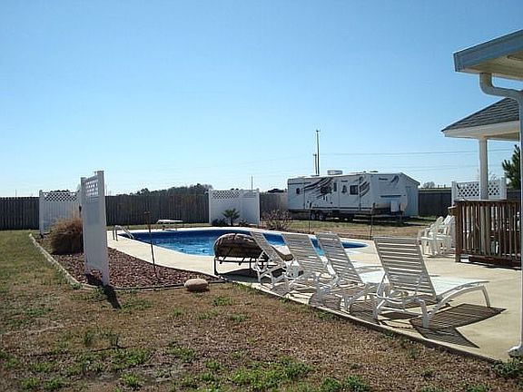 Fully fenced back yard