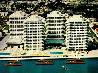 801 Brickell Bay Dr APT 862, Miami, FL 33131