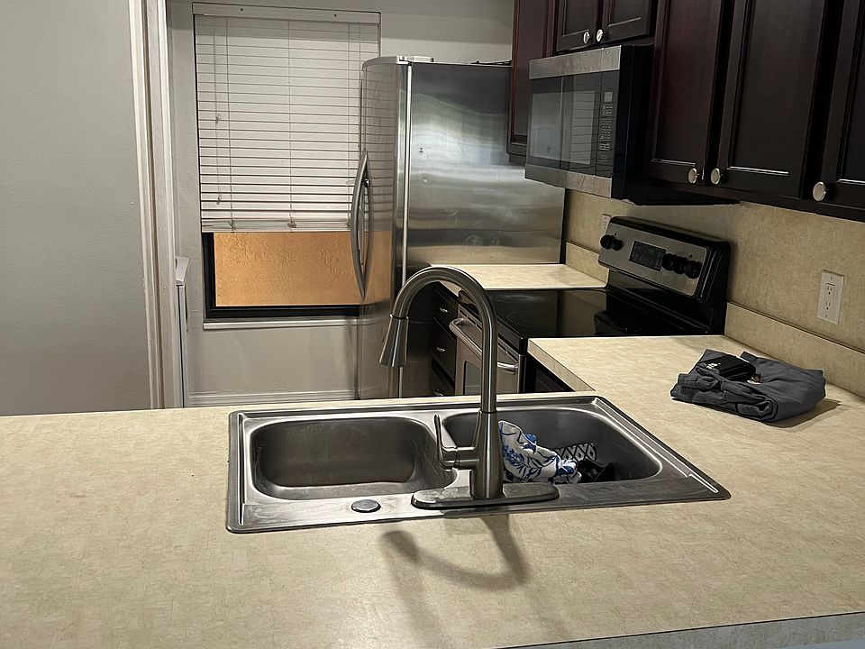 1st image of 4407 SW 7th Pl APT 3