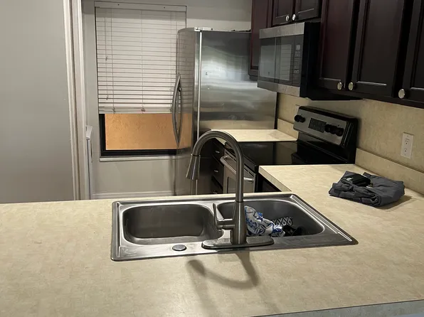 4407 SW 7th Pl APT 3, Cape Coral, FL 33914