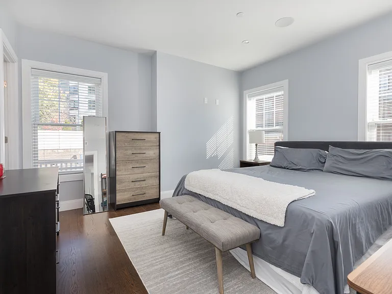 20 Fuller St #2 — Photo 8