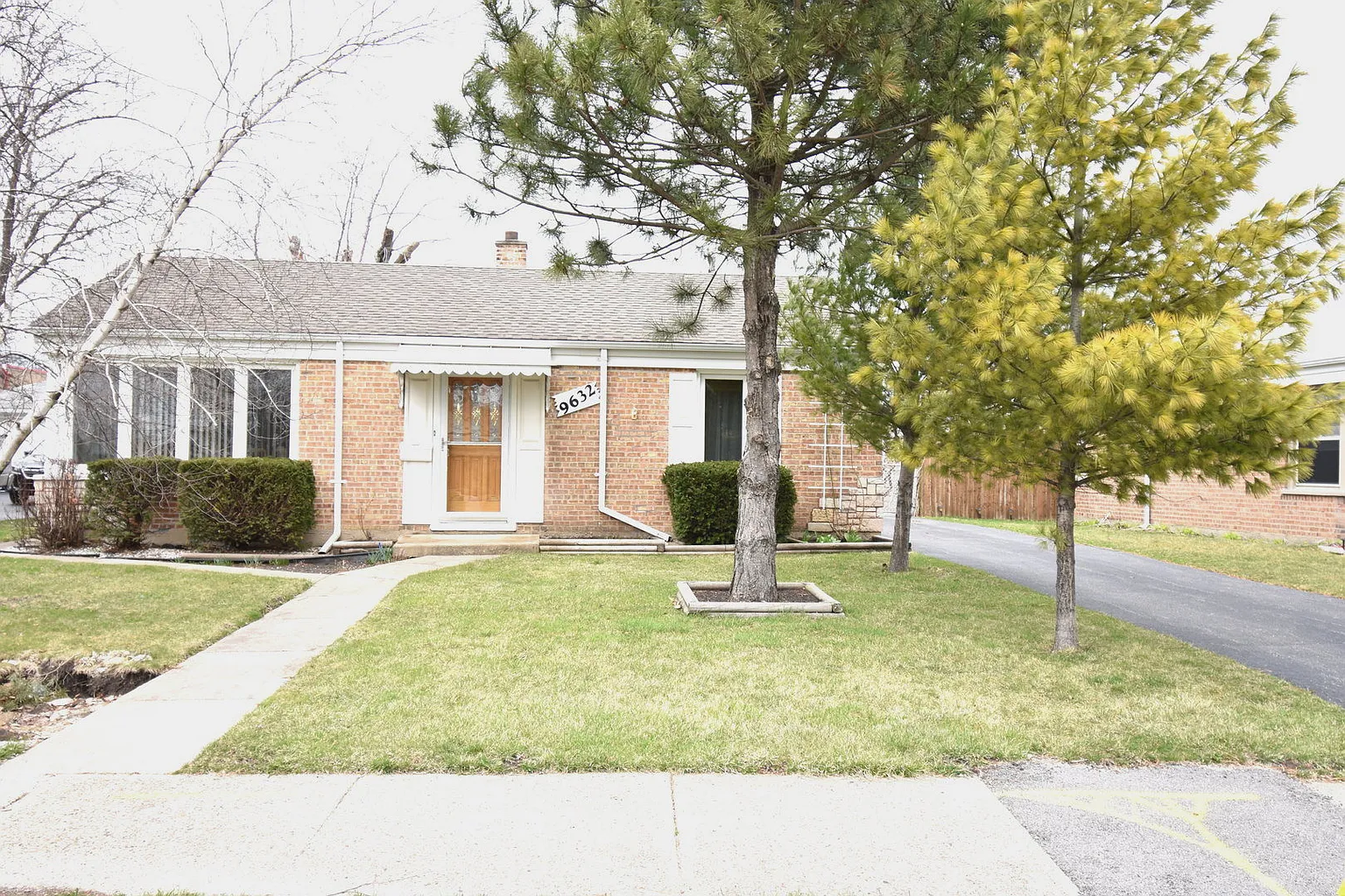 9632 Johanna Ave photo 1