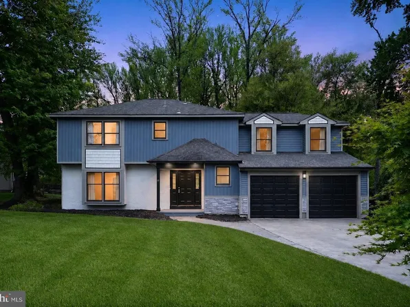 14 Greentree Dr, Burlington, NJ 08016