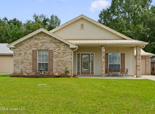 114 Teddy Ln, Picayune, MS 39466