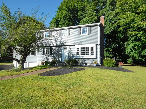 8 Winslow St, Concord, MA 01742