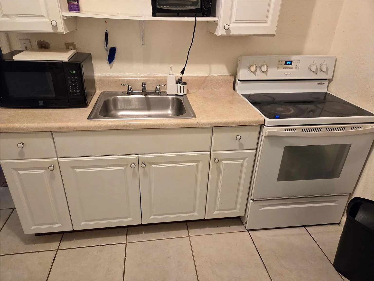 1 bed, 1.0 bath, 1670 sqft, $1,200 — Photo 4