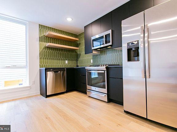 4th image of 13 E Jefferson St APT 5