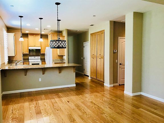 2nd image of 1513 Marseille Ln