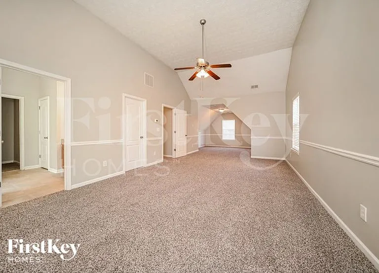 6496 Snowden Dr — Photo 11