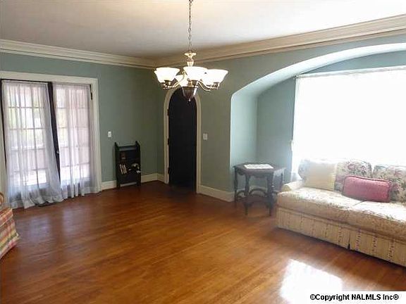 5th image of 604 Forest Ave NW