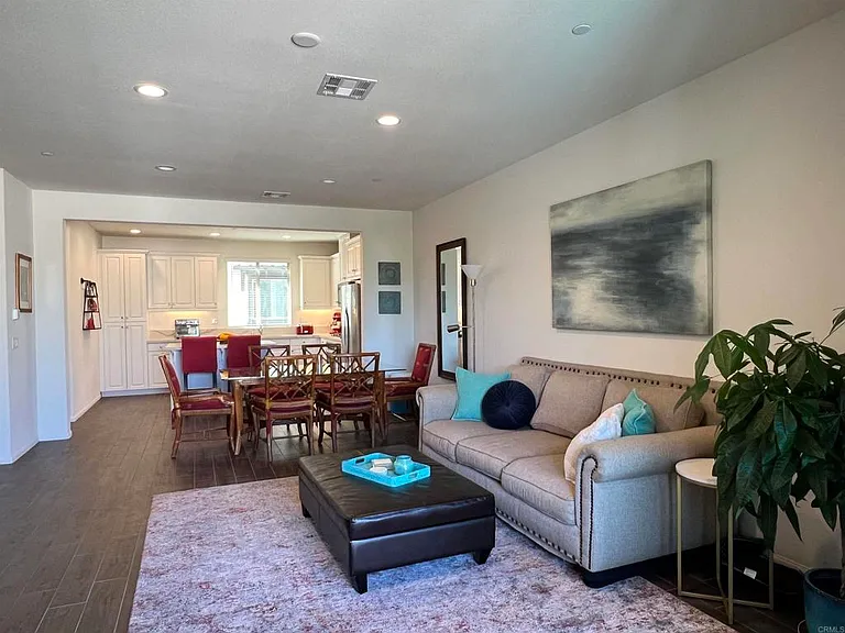2332 Verano Way — Photo 4