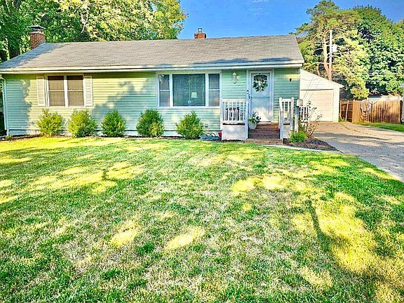 3rd image of 3017 S Deerfield Ave