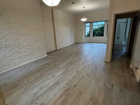 studio with high ceiling