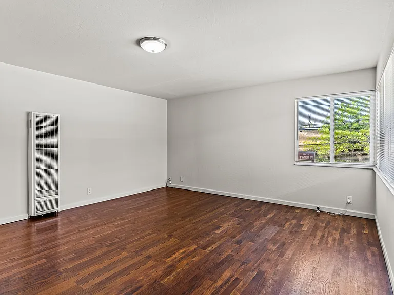 11818 Foothill Way #3 — Photo 5