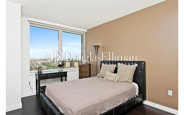 Rented by Douglas Elliman | media 62