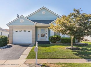 158 Chesterfield Ln, Toms River, NJ