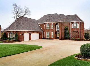 910 NW Princeton Sq, Bentonville, AR 72712