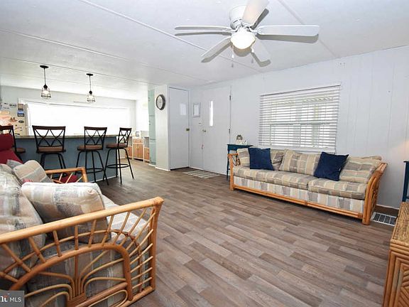 4th image of 21692 E St #16586
