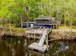460 Trout Ln, Ridgeville, SC 29472