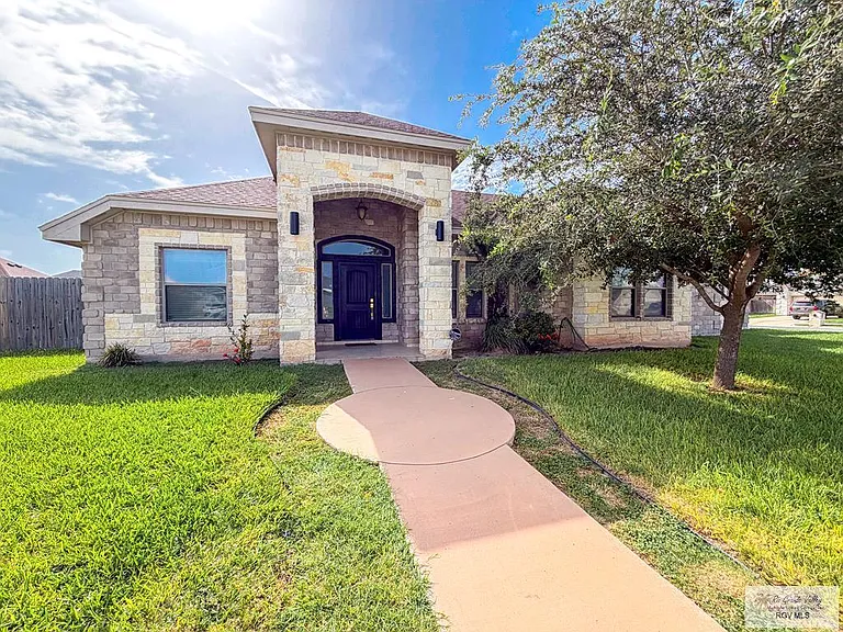 4622 Jerrys Way — Photo 1