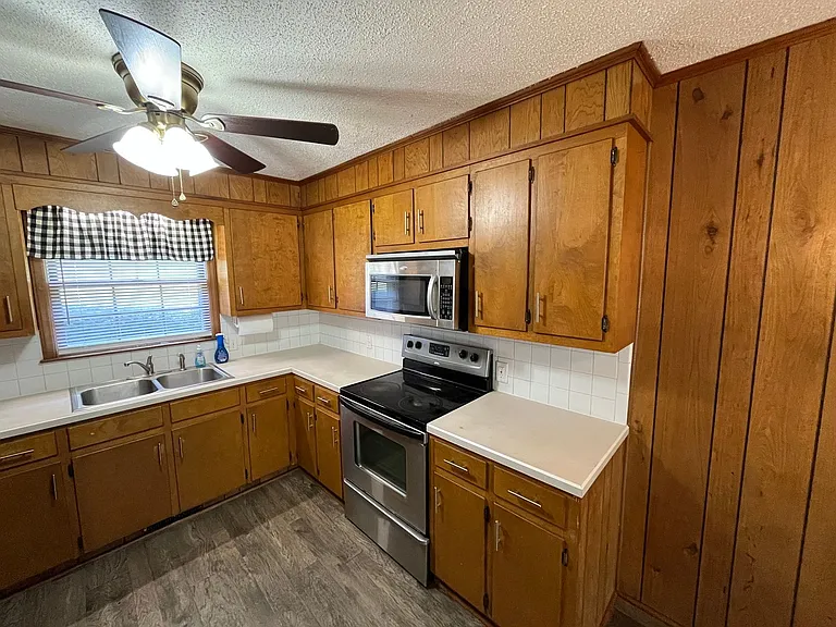 370 Farmbrooke Ln — Photo 46