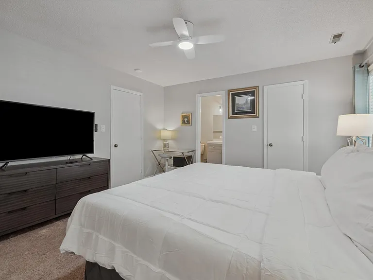 107 Barbary Ct — Photo 25