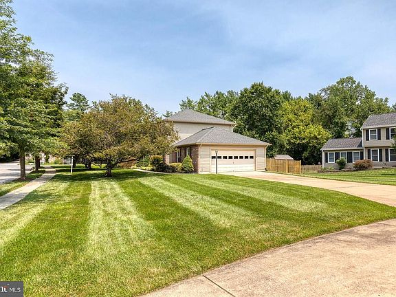 4th image of 10801 Beech Creek Dr