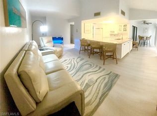 5610 Trailwinds Dr APT 325, Fort Myers, FL 33907