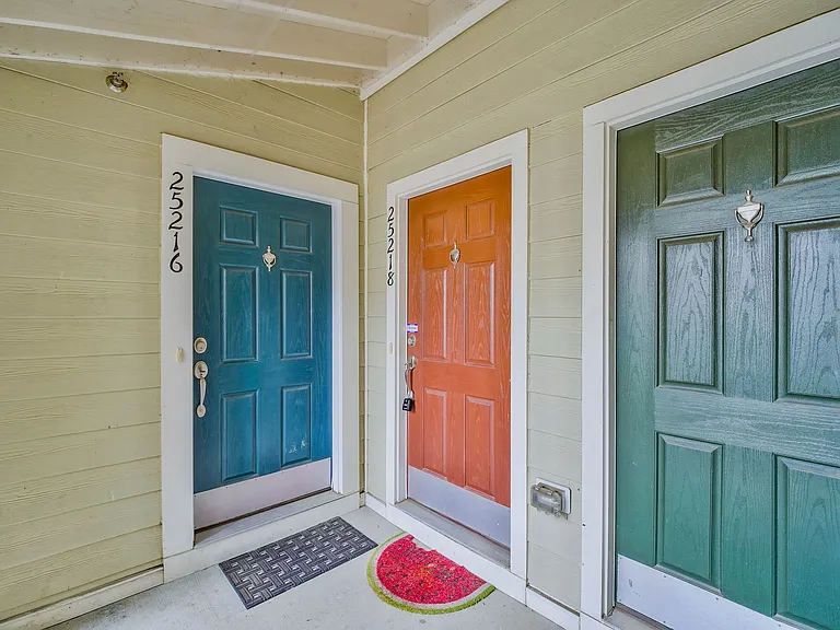 25218 Briargate Ter — Photo 3