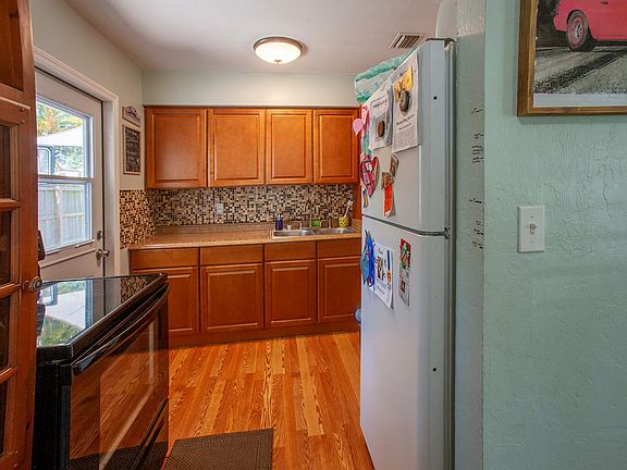 4th image of 3420 74th St N