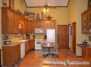 1602 Redbud Ln, Iola, KS 66749