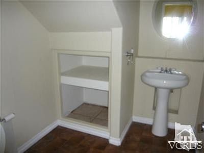 1/2 Bath Downstairs