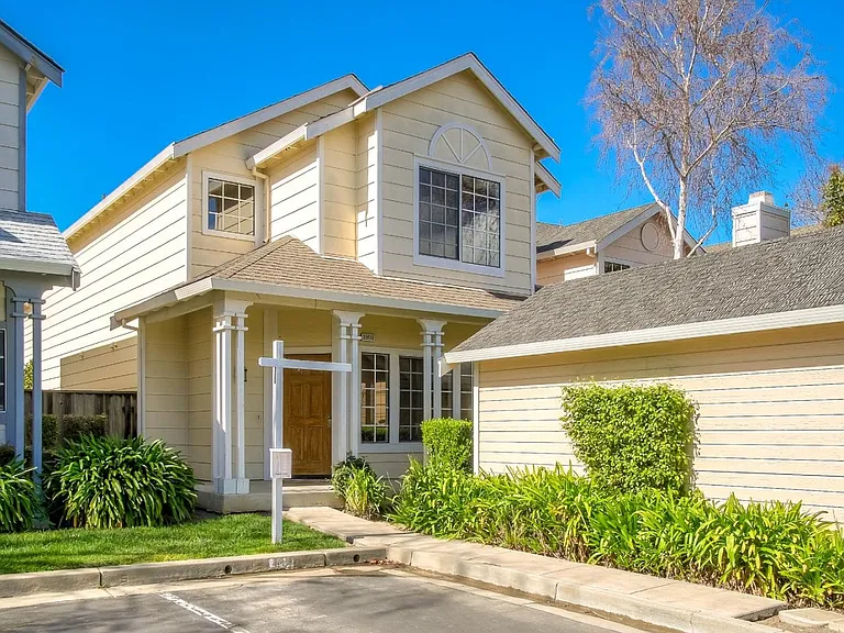 39616 Potrero Dr — Photo 1