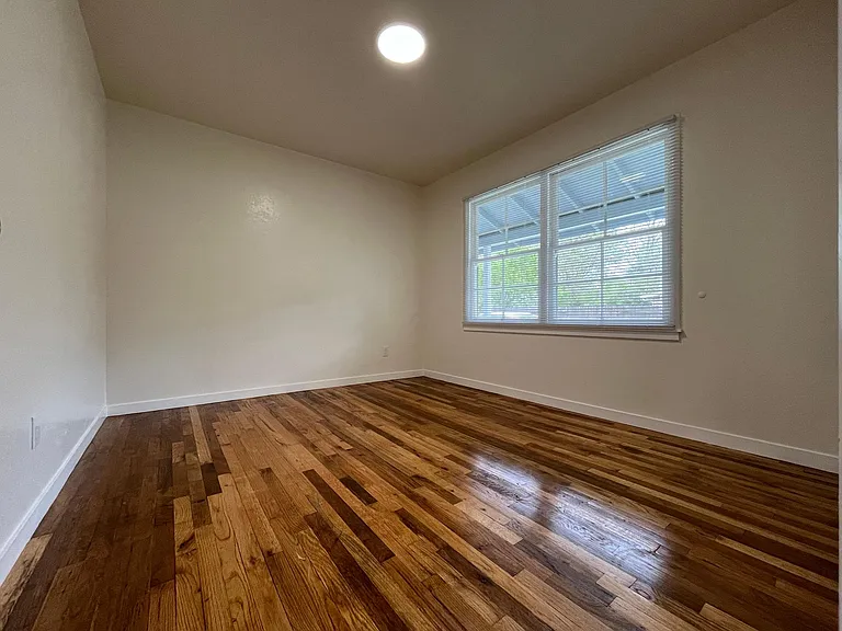 839 A St — Photo 10